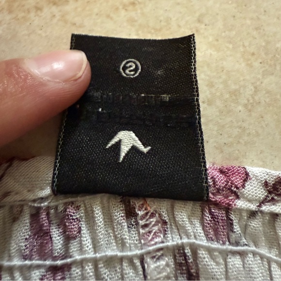 Floral Ruffled Tank Top - Picture 6 of 8